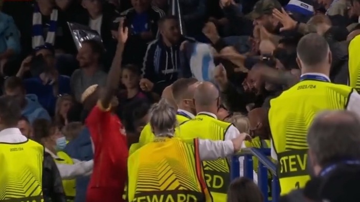 گل دوم ناپولی به لسترسیتی (دبل ویکتور)