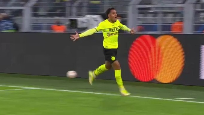 گل اول دورتموند به اسپورتینگ لیسبون (مالن)