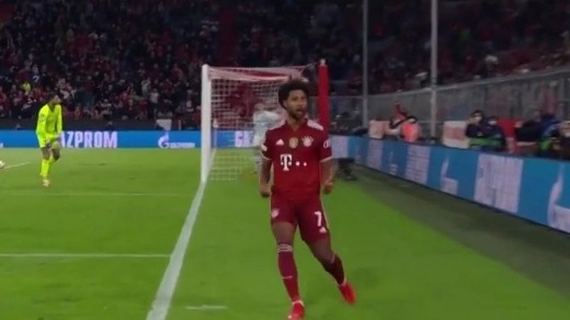 گل سوم بایرن مونیخ به دیناموکیف (گنابری)