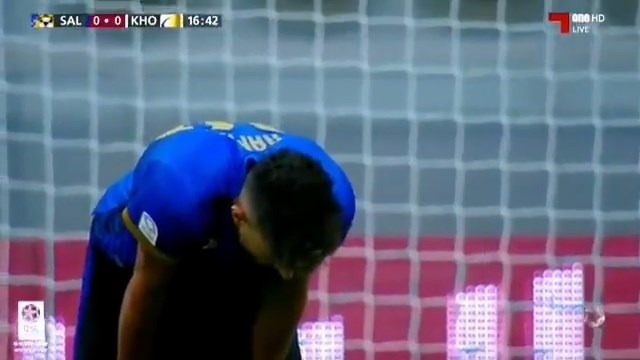 پنالتی هدر رفته رامین رضاییان در دیدار السیلیه و الخور