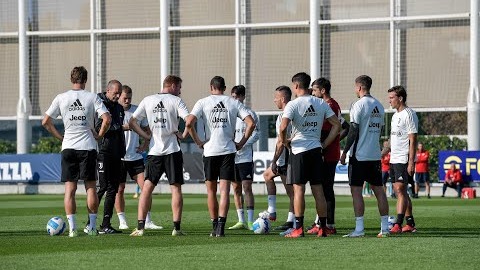 تمرین یوونتوس برای تقابل با رم (22 مهر)