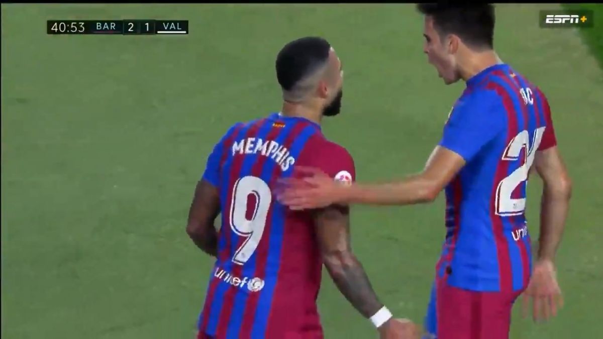 گل دوم بارسلونا به والنسیا (ممفیس دیپای - پنالتی)