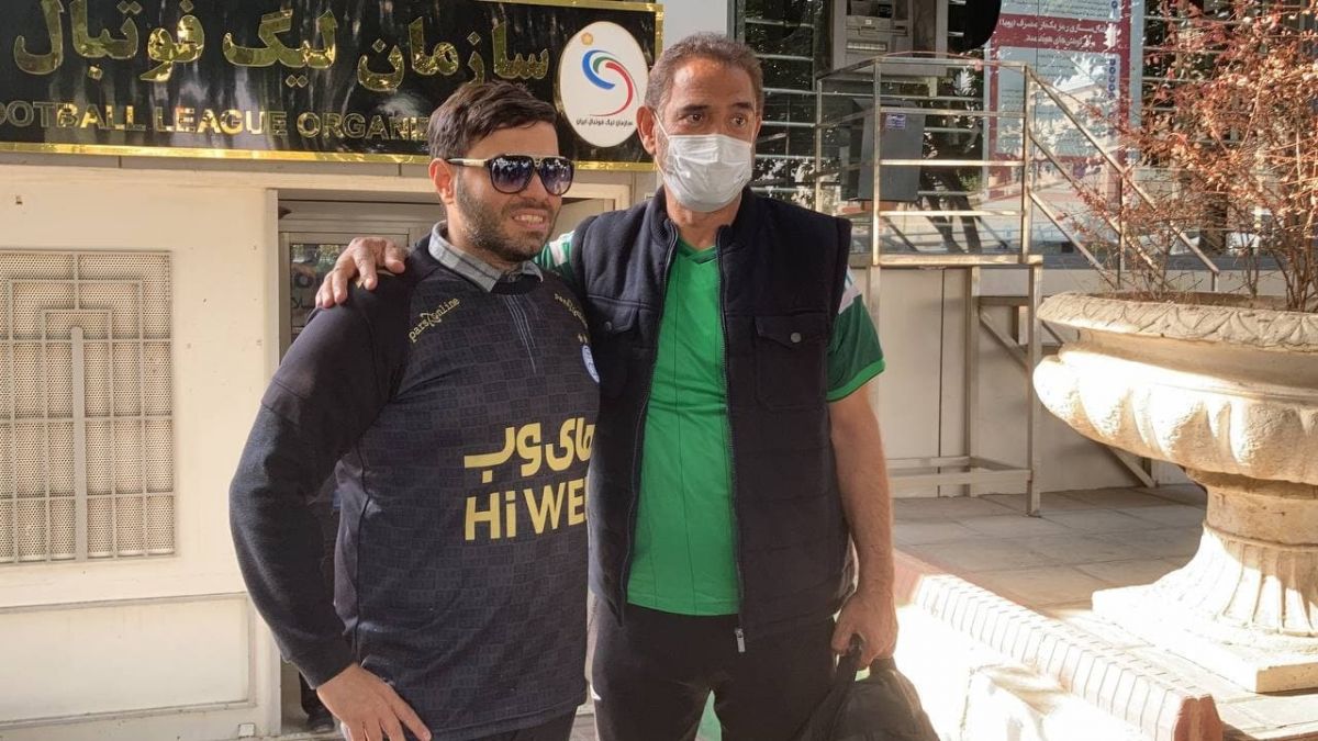 اختصاصی/ عکس یادگاری طرفداران استقلال با فیروز کریمی