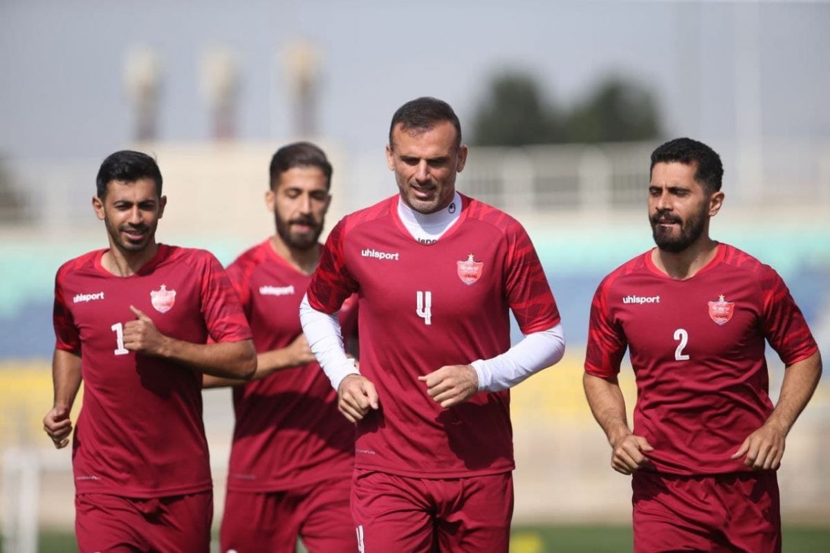 در انتظار تصمیم گل‌محمدی؛ تغییر مدافعان پرسپولیس جلوی گل گهر؟