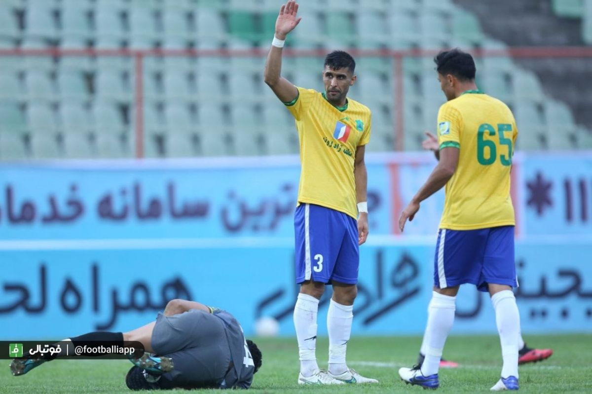 تمرین نفت آبادان تعطیل شد