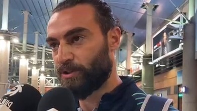 اختصاصی/ گفتگو با اميرحسين اكبرى و حميد بهزادپور بازیکنان تیم ملی در حاشيه مراسم استقبال از کاروان تیم ملی فوتبال ساحلی