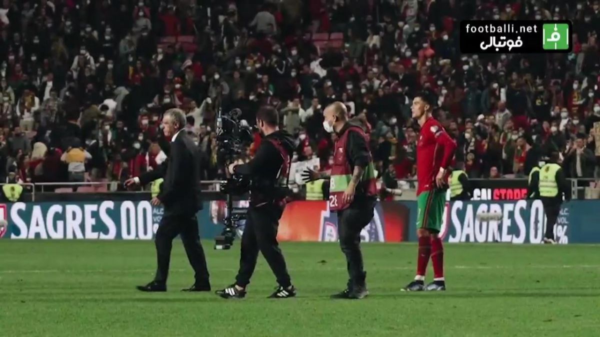 اعتراض شدید کریستیانو رونالدو به فرناندو سانتوس سرمربی پرتغال پس از شکست مقابل صربستان