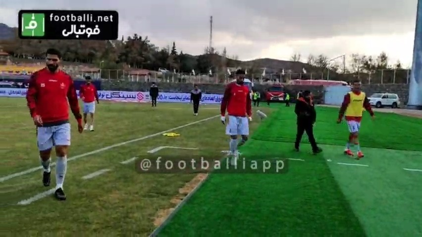 اختصاصی/ گرم کردن بازیکنان پرسپولیس و مس رفسنجان پیش از بازی