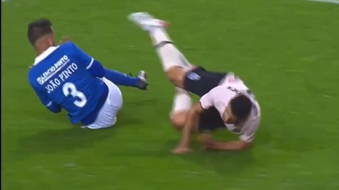 گل پنجم پورتو به فیرنسی با پنالتی روی طارمی