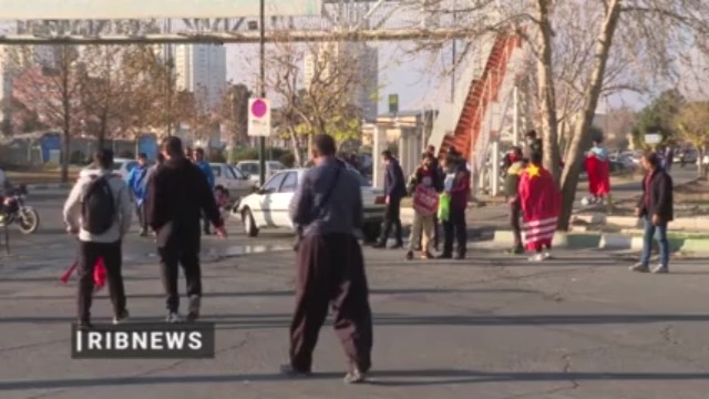 خارج از گود (15 آذر)