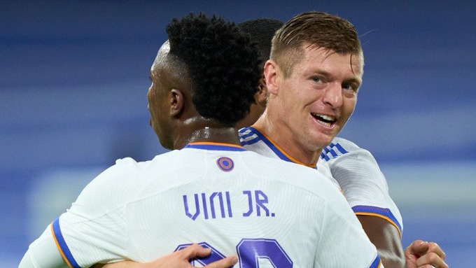 گل اول رئال مادرید به اینتر (گل زیبای کروس)