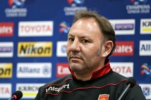 کوزین سرمربی خارجی شهرخودرو؟