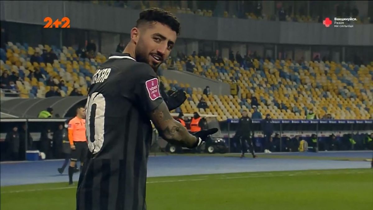 گل زوریا به دیناموکیف توسط اللهیار صیادمنش