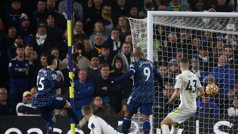 گل اول آرسنال به لیدز (مارتینلی)