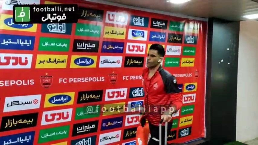 اختصاصی/ ورود کاروان پرسپولیس به ورزشگاه آزادی برای بازی با ذوب آهن