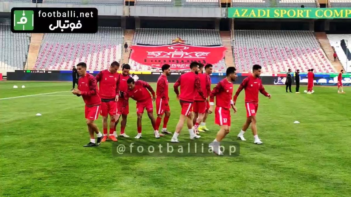 اختصاصی/ گرم کردن بازیکنان پرسپولیس در آستانه بازی با ذوب آهن