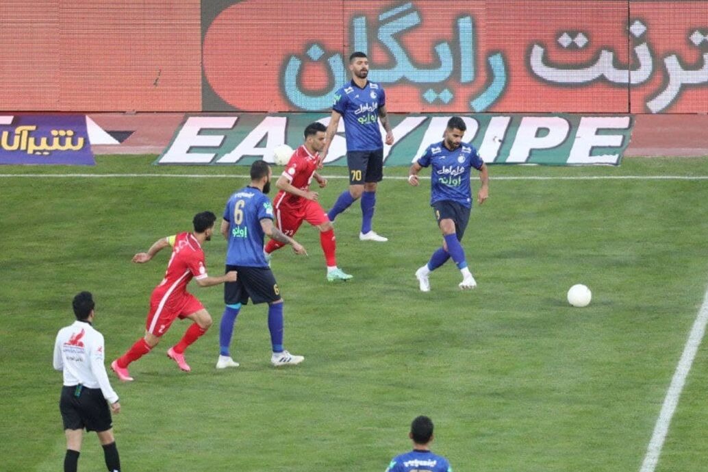 یک شرکت آلمانی زیرآب استقلال و پرسپولیس را زد/ مصاحبه‌هایی که نباید انجام می‌شد