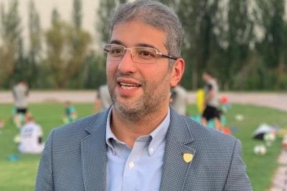 حمیداوی: داور بازی را به چالش کشید /هیئت فوتبال میخواهد ما سقوط کنیم