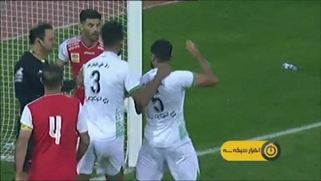 حواشی بازی جنجالی پرسپولیس 1-1 ذوب آهن