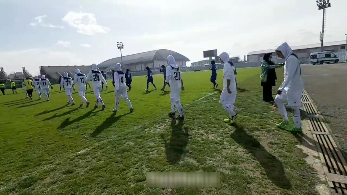 لحظاتی از بازی تیم بانوان ملوان 0 - 3 وچان کردستان