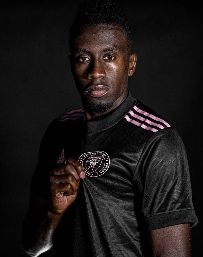 رونمایی از لباس دوم جدید اینتر میامی؛ با حضور بکام و فرزندش