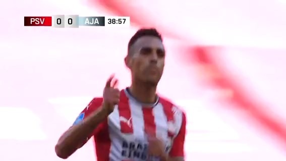 گل اول آیندهوون به آژاکس (زهوی)