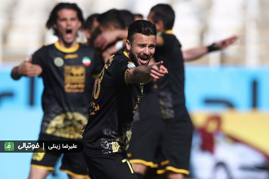 رفیعی: بازی مقابل تیم های پایین جدول سخت است/ لیگ ایران خیلی حرفه‌ای نیست