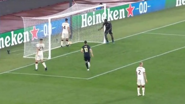 گل اول آژاکس به رم (برایان)