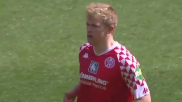 گل اول مایتنس به بایرن مونیخ (جاناتان با اشتباه عجیب نویر)