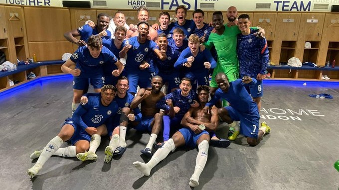 شادی بازیکنان چلسی در رختکن پس از صعود به فینال لیگ قهرمانان اروپا