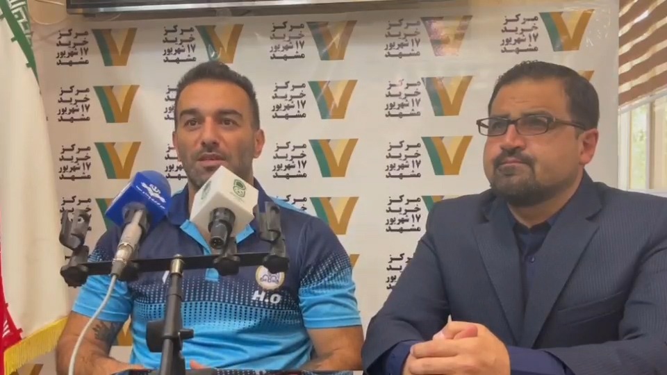 کنفرانس خبری حنیف عمران زاده مربی نفت مسجد سلیمان پیش از بازی با شهرخودرو