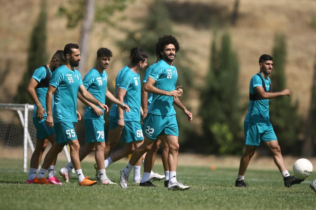 ساعت پرواز استقلالیها مشخص شد