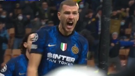 گل اول اینتر به شاختار (ژکو)