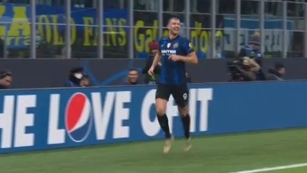 گل دوم اینتر به شاختار (دبل ژکو)