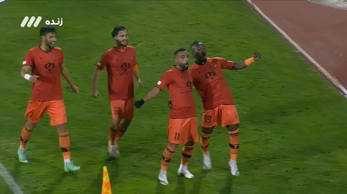 گل اول مس رفسنجان به استقلال (گادوین منشا - پنالتی)