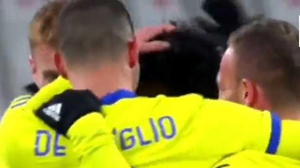 گل اول یوونتوس به سمپدوریا (کوادرادو)