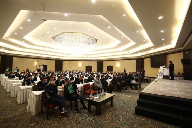 گزارش ایسنا/ بالا گرفتن چند صدایی در فدراسیون فوتبال/ چالش اساسنامه جدیتر شد!