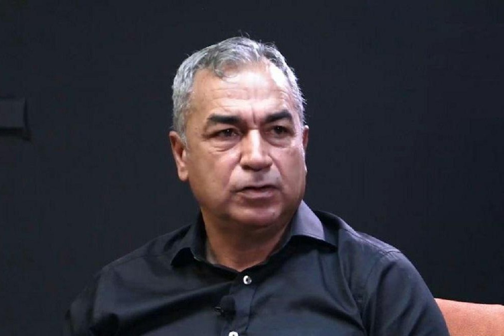 کلهر: تعویضهای گلمحمدی به خاطر ناهماهنگی در پرسپولیس بود/ رفتار نیمکتها روی داور و بازیکنان تأثیر گذاشت