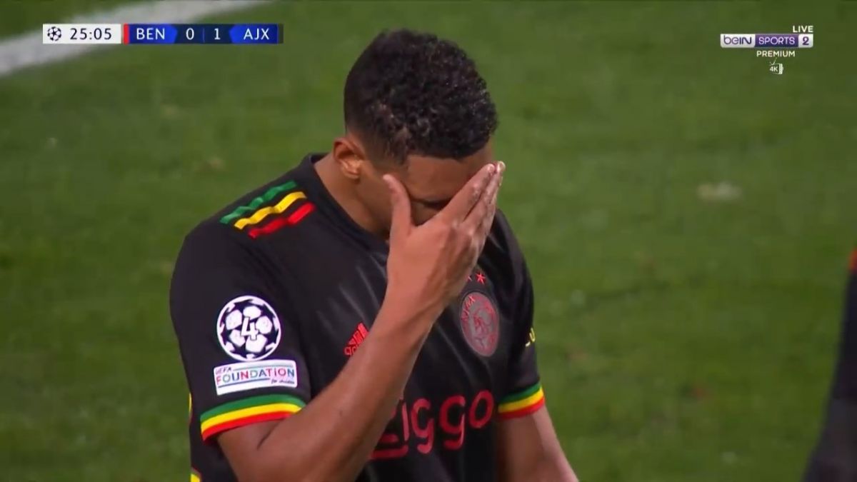 گل اول بنفیکا به آژاکس (گل به خودی هالر)