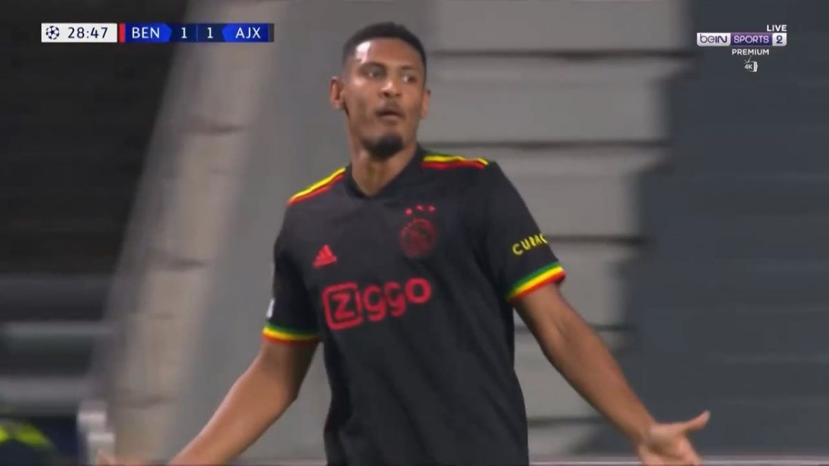 گل دوم آژاکس به بنفیکا (سباستین هالر)