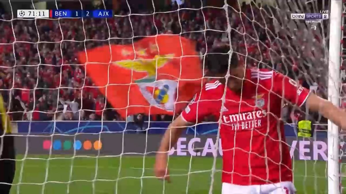 گل دوم بنفیکا به آژاکس (یارمچوک)