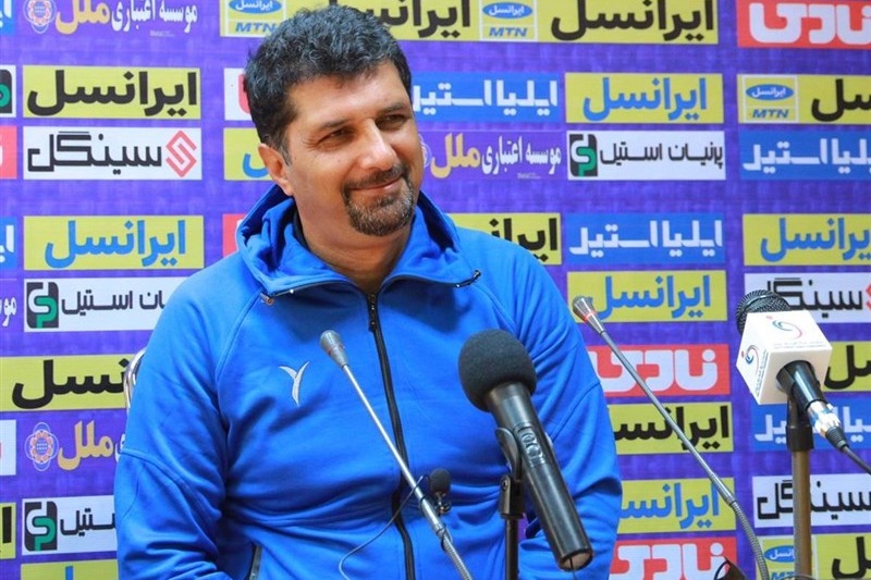 حسینی: امیدوارم زمین حافظیه اجازه یک بازی خوب را بدهد