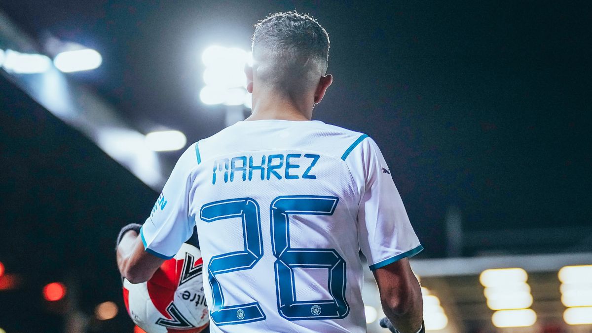 گل اول منچسترسیتی به پیتربورو (محرز)