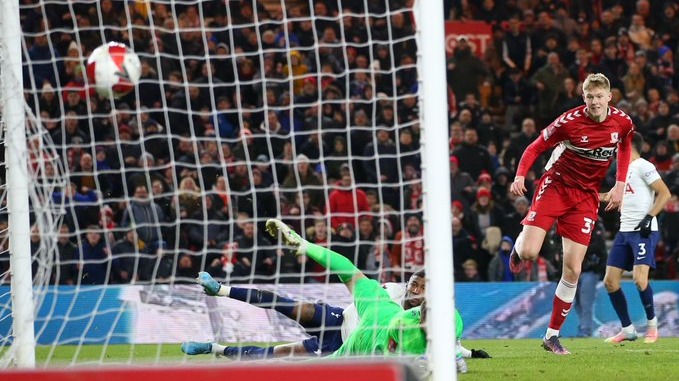 گل اول میدلزبرو به تاتنهام (کابرن)