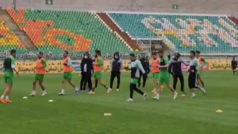 اختصاصی/ گرم کردن بازیکنان ذوب آهن و آلومینیوم اراک پیش از بازی