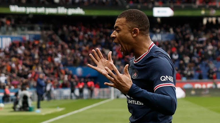 گل اول پاری سن ژرمن به بوردو (امباپه)