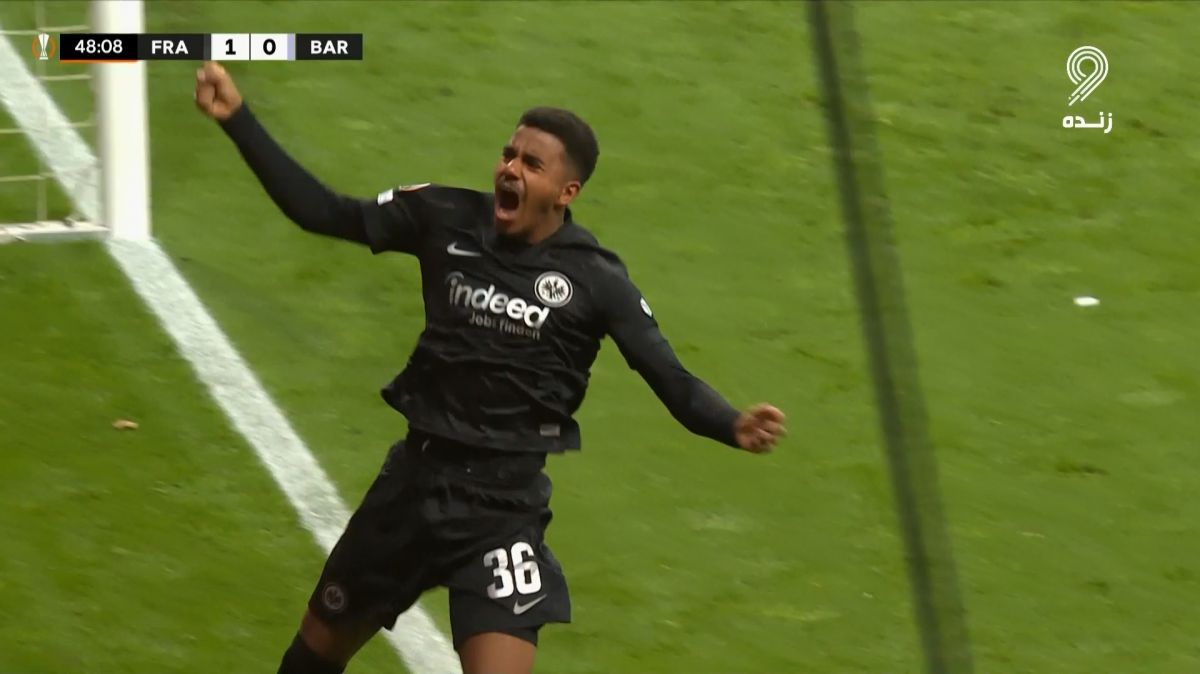 گل اول اینتراخت فرانکفورت به بارسلونا (سوپرگل انسگر)