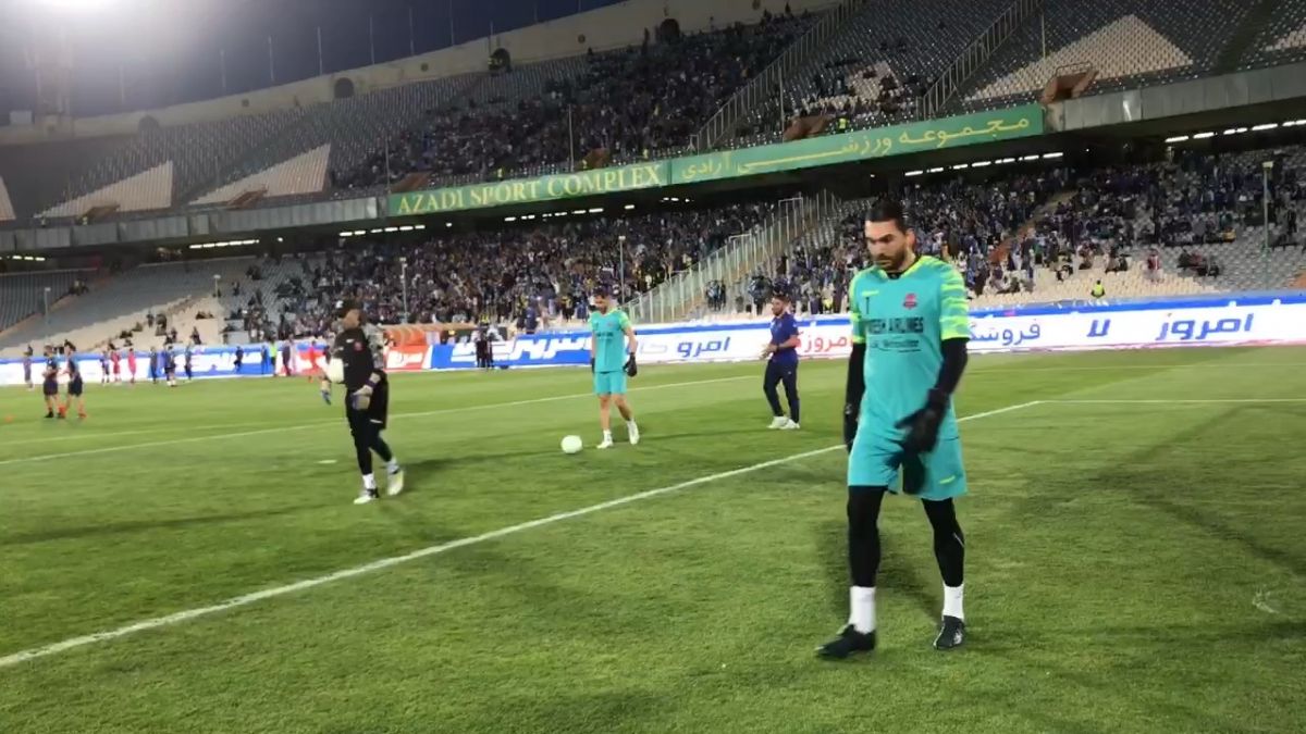 اختصاصی/ گرم کردن بازیکنان استقلال و نساجی