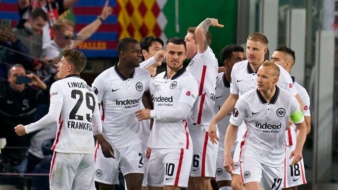 گل دوم فرانکفورت به بارسلونا (سوپرگل بورره)