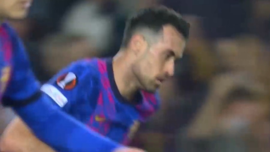 گل اول بارسلونا به فرانکفورت (بوسکتس)